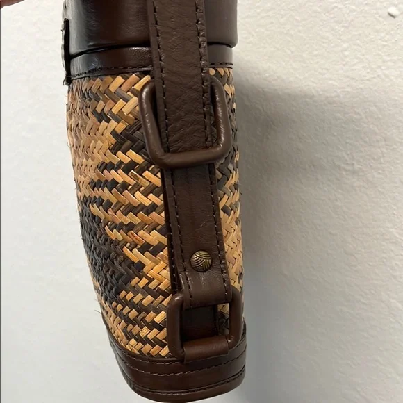 The Sak | Rattan & Leather Crossbody Bag ✨ - Picture 6 of 15